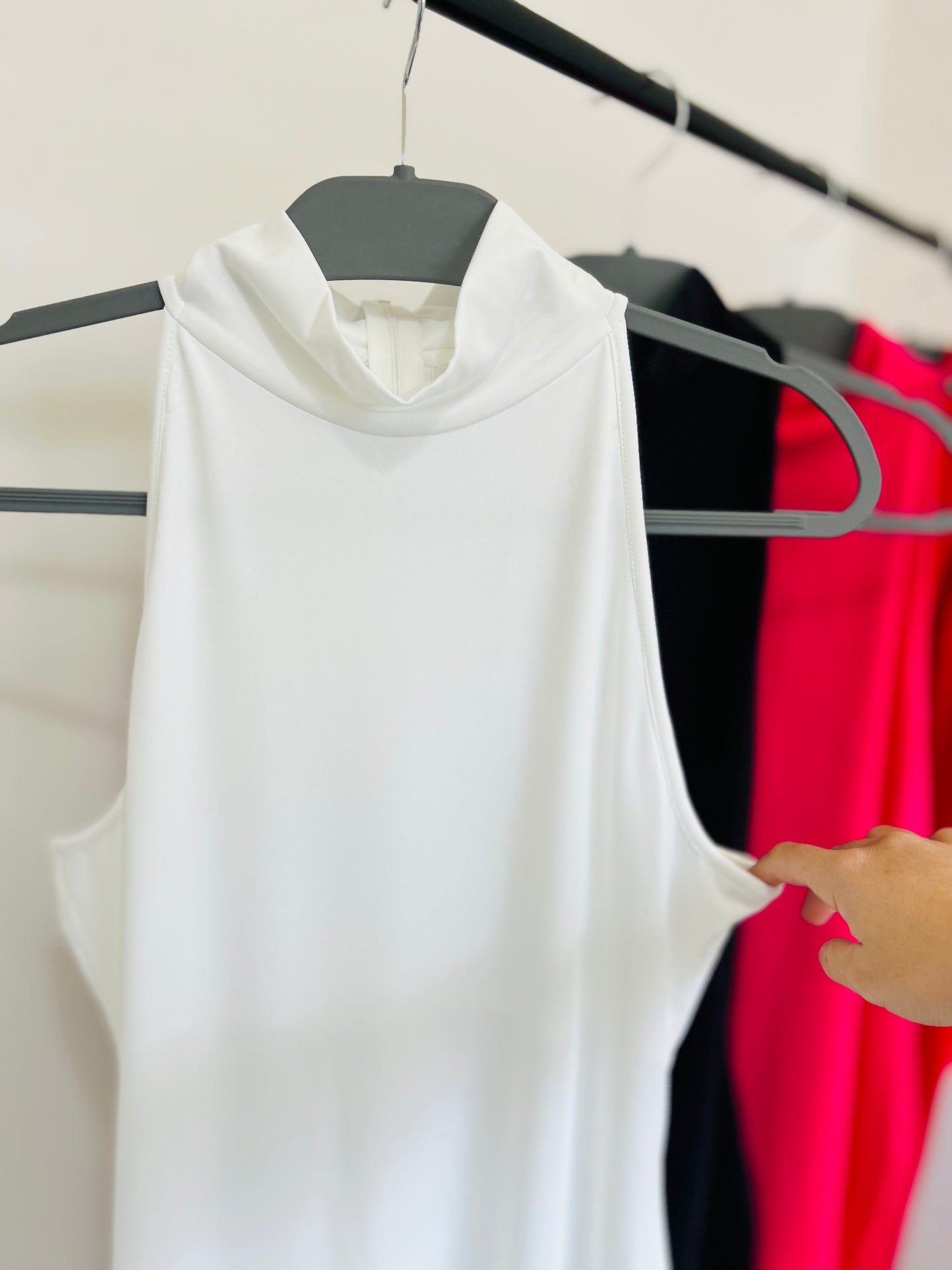 Vestido cuello halter color BLANCO TL
