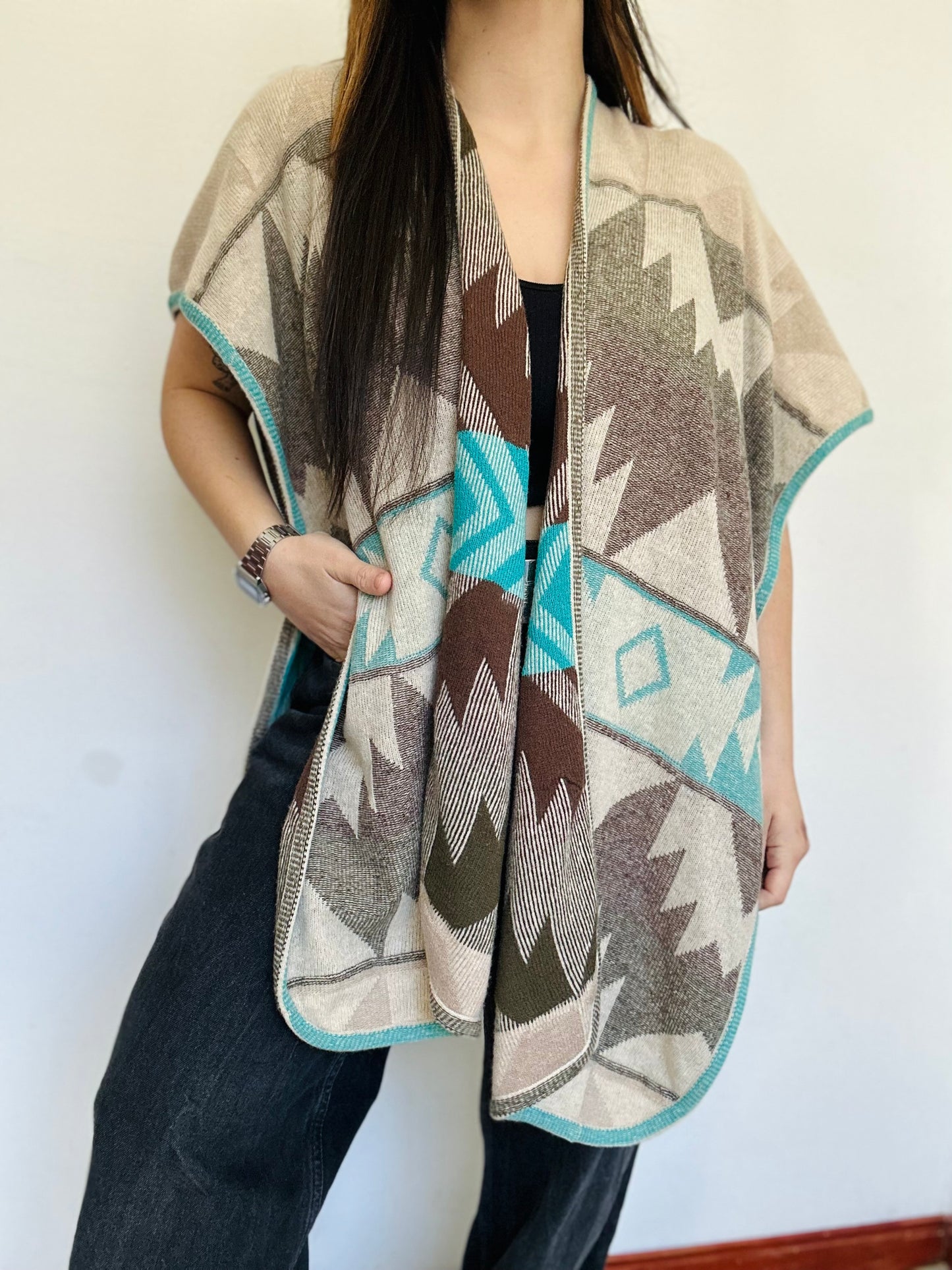 Poncho Manos Del Uruguay con lana talla única