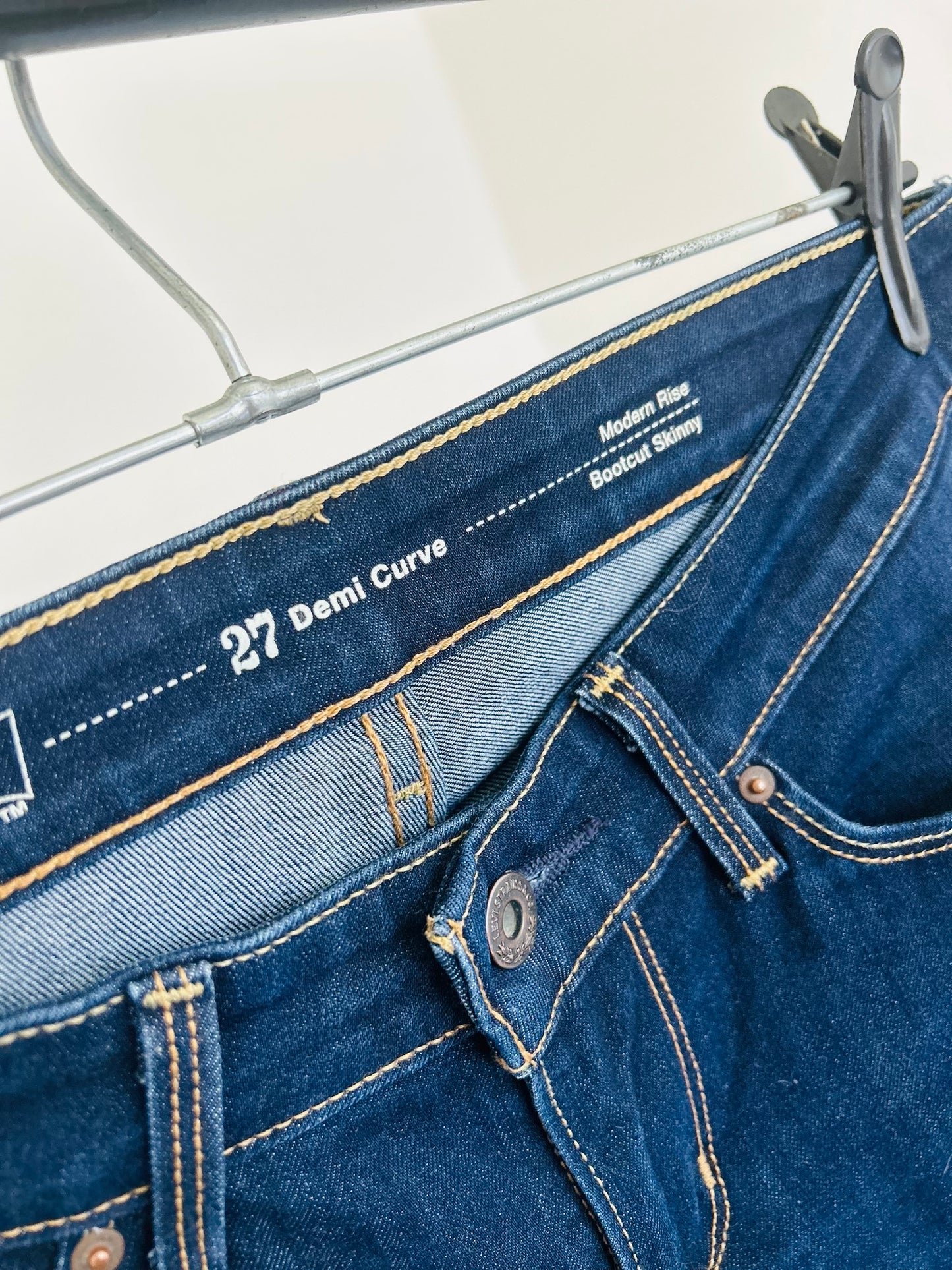 Jean Levis bootcut skinny T38