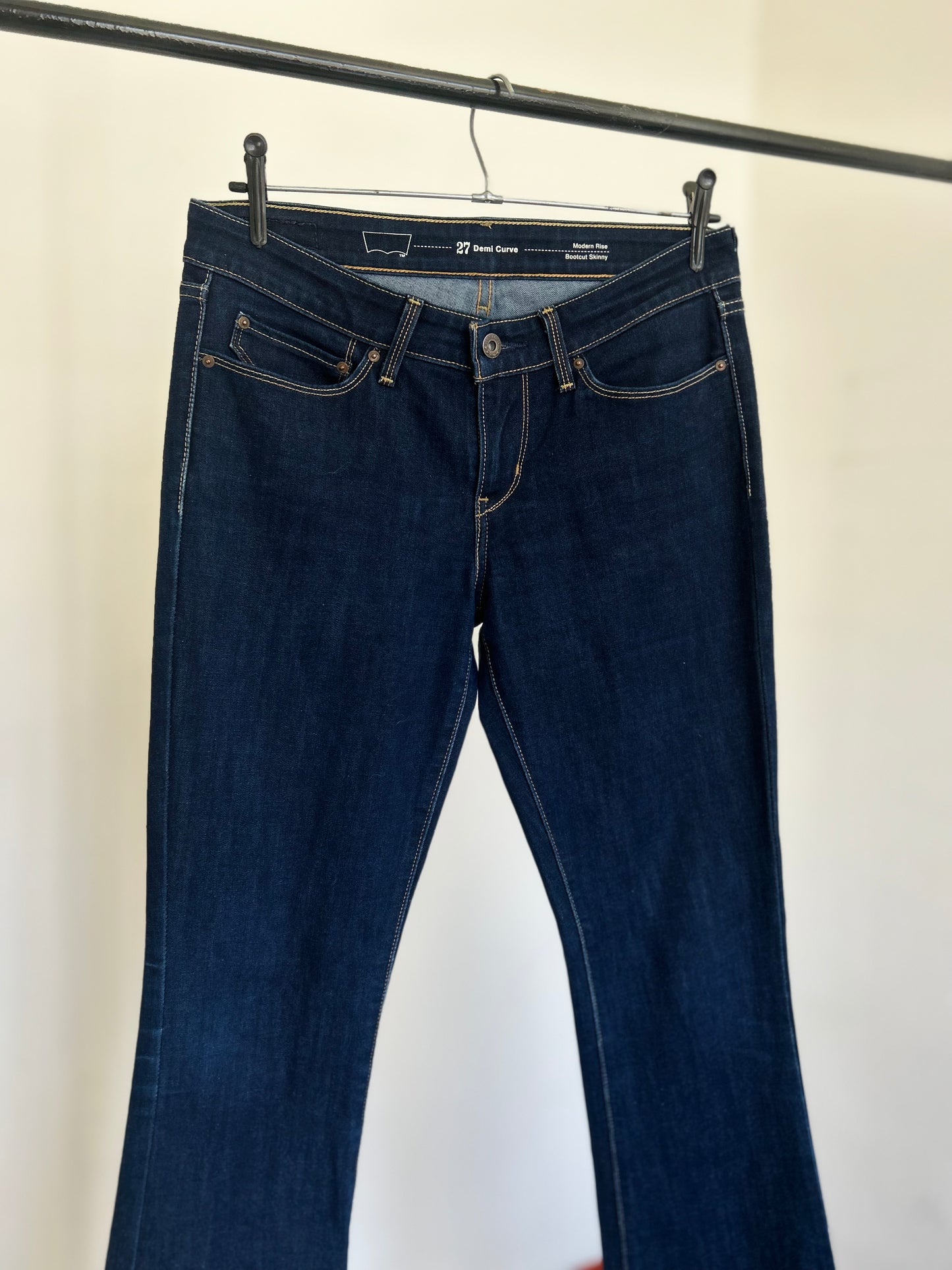 Jean Levis bootcut skinny T38