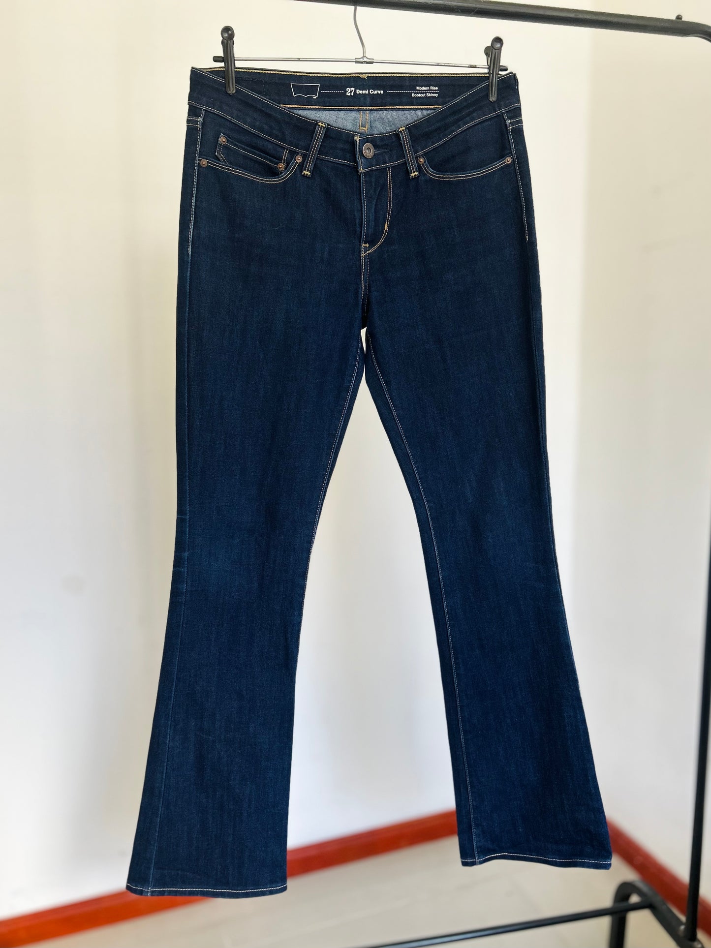 Jean Levis bootcut skinny T38