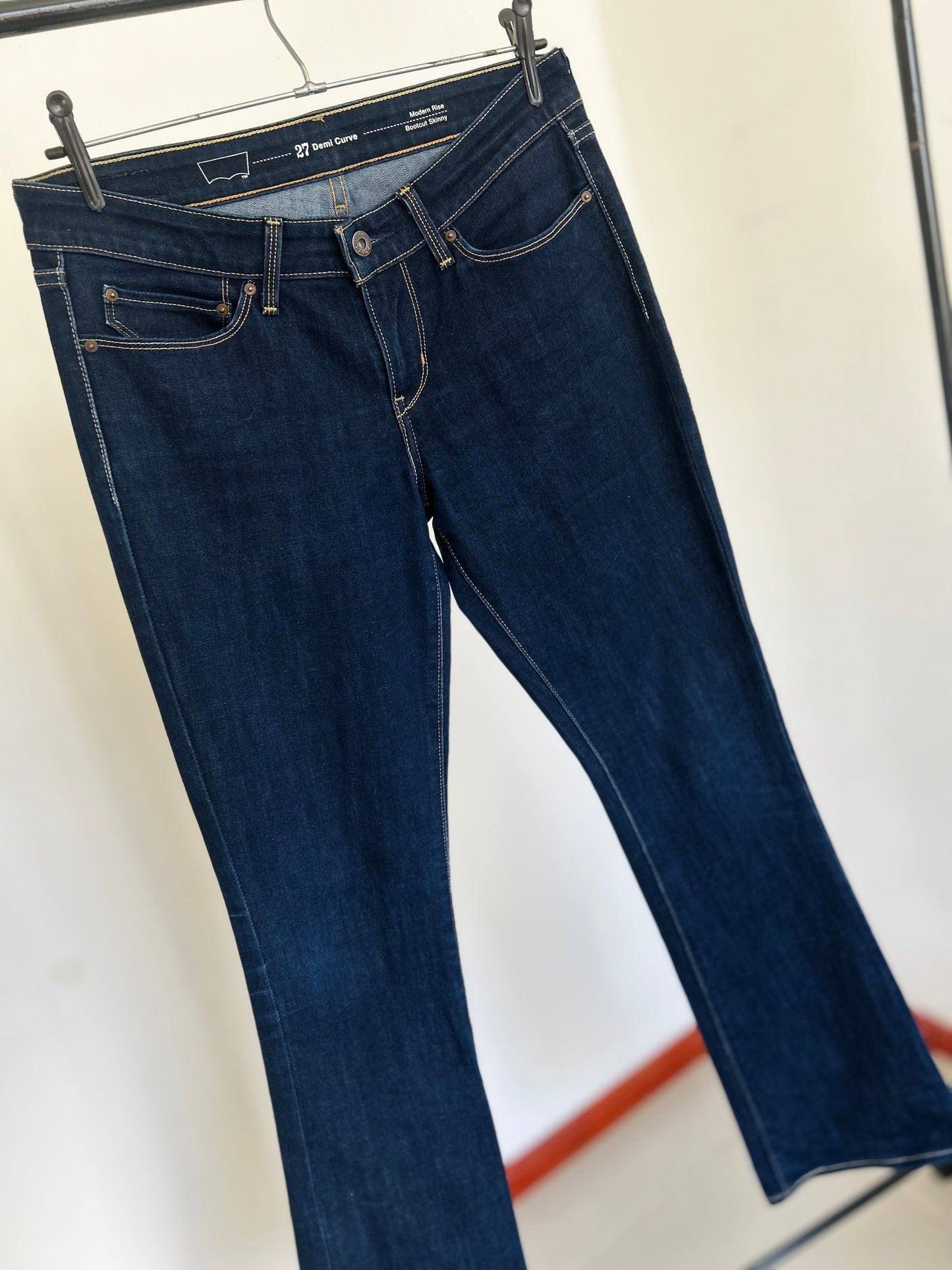 Jean Levis bootcut skinny T38