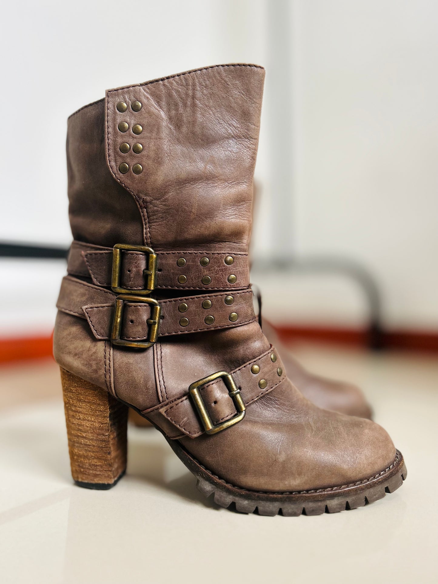 Botas tacón cuero T38/39 (25,2cm)