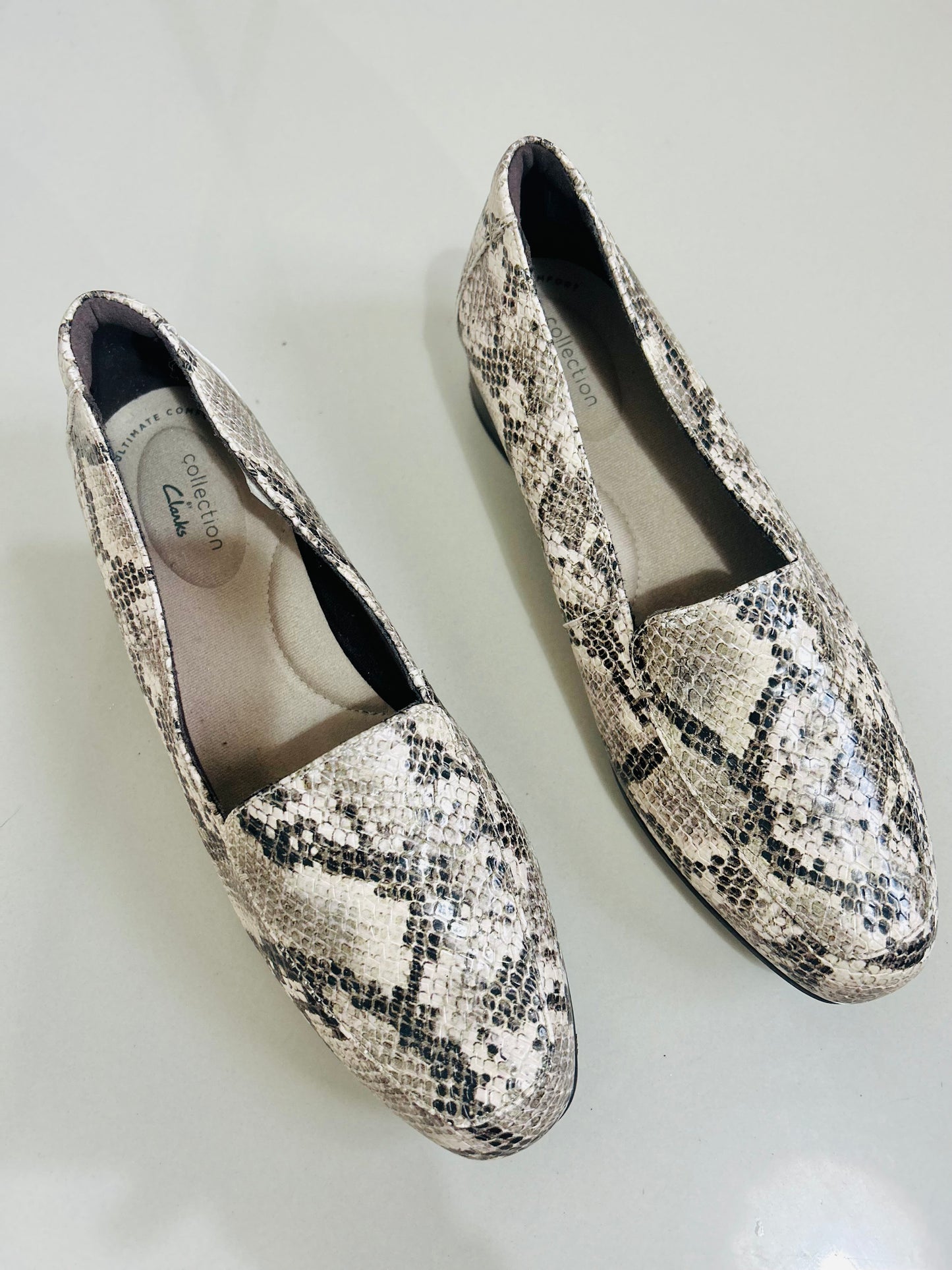 Zapatos 🐍 CLARKS T39/39,5(25,5)