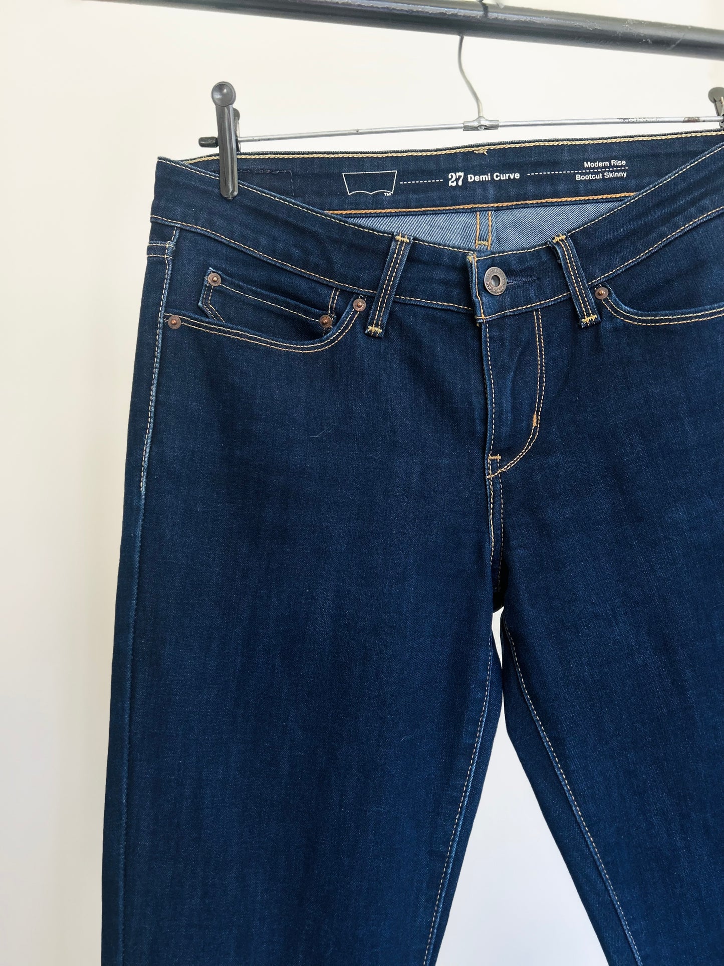 Jean Levis bootcut skinny T38