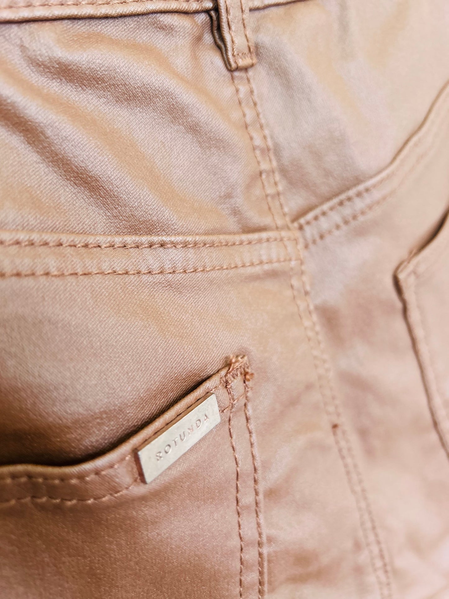 Pantalón engomado Rotunda T36