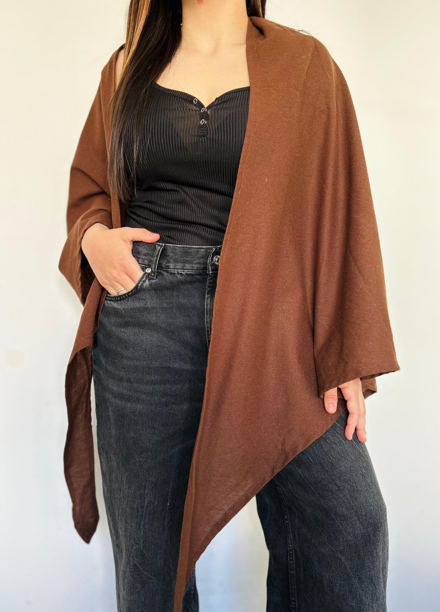 Poncho mezcla de lino con etiqueta L-PERNA