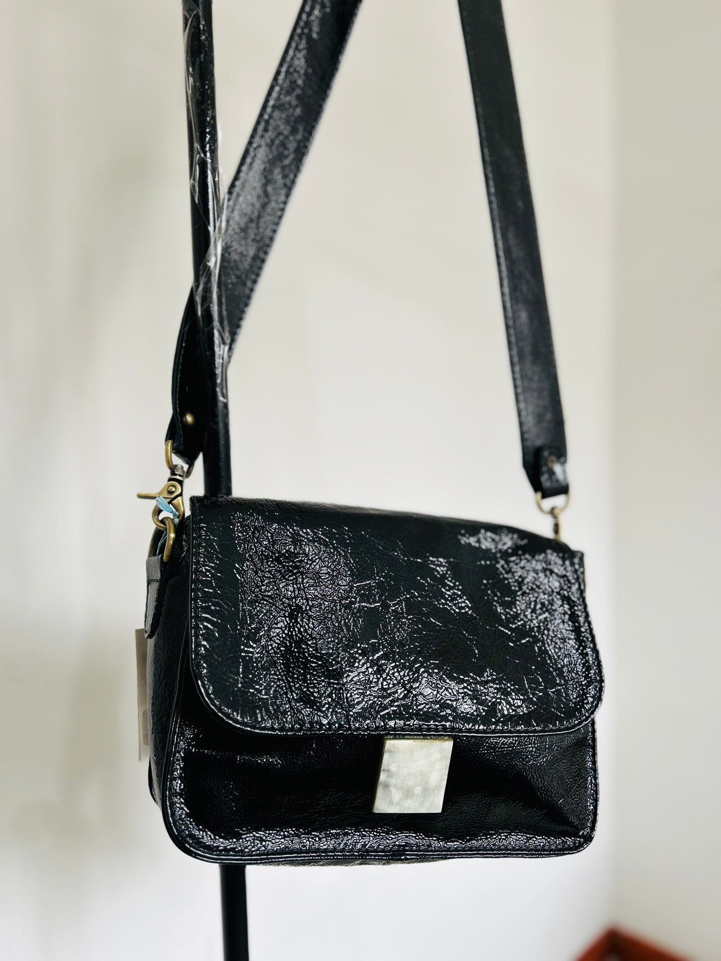 Cartera cuero con etiqueta MARILLA DAUBER