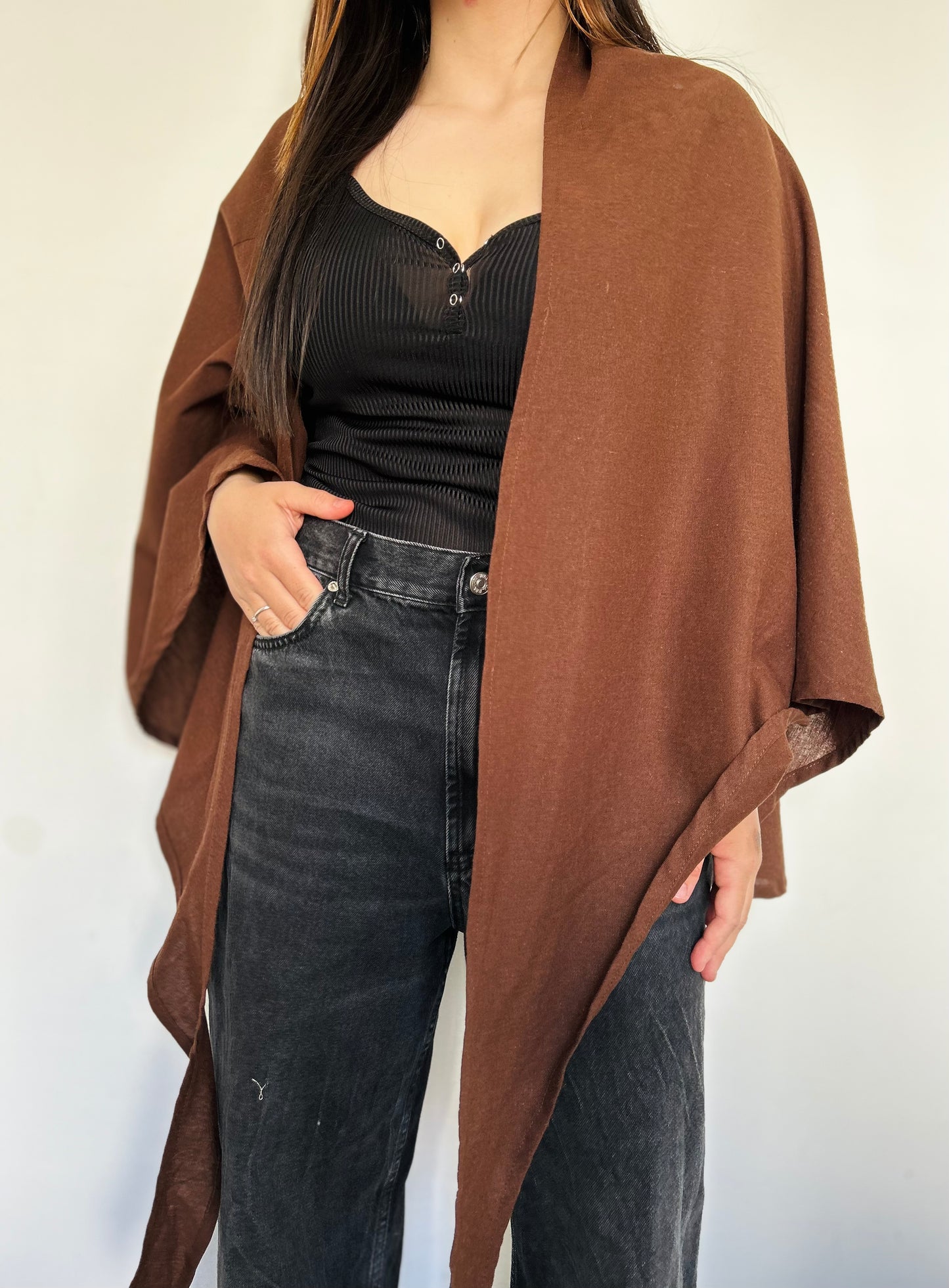 Poncho mezcla de lino con etiqueta L-PERNA