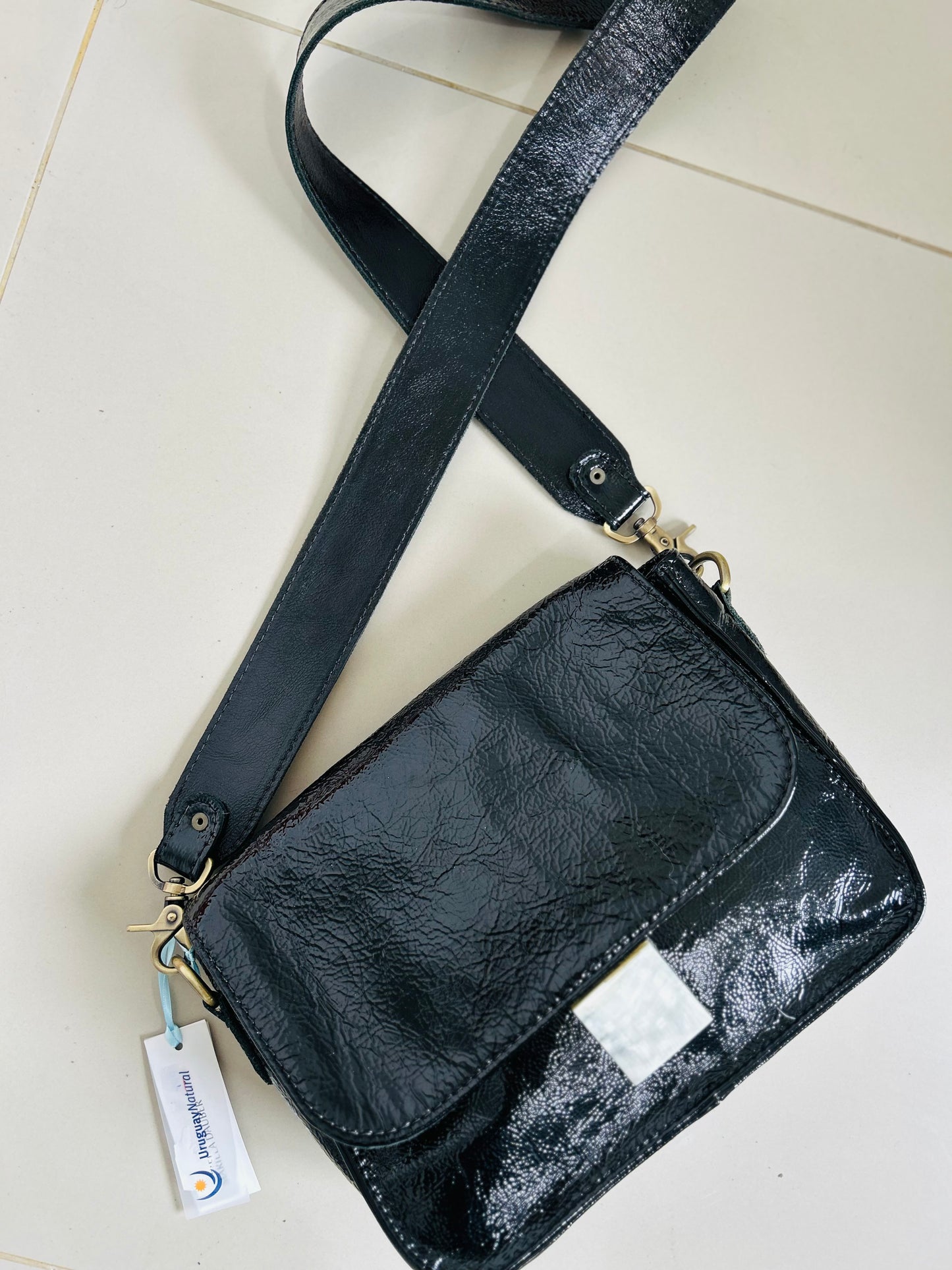Cartera cuero con etiqueta MARILLA DAUBER