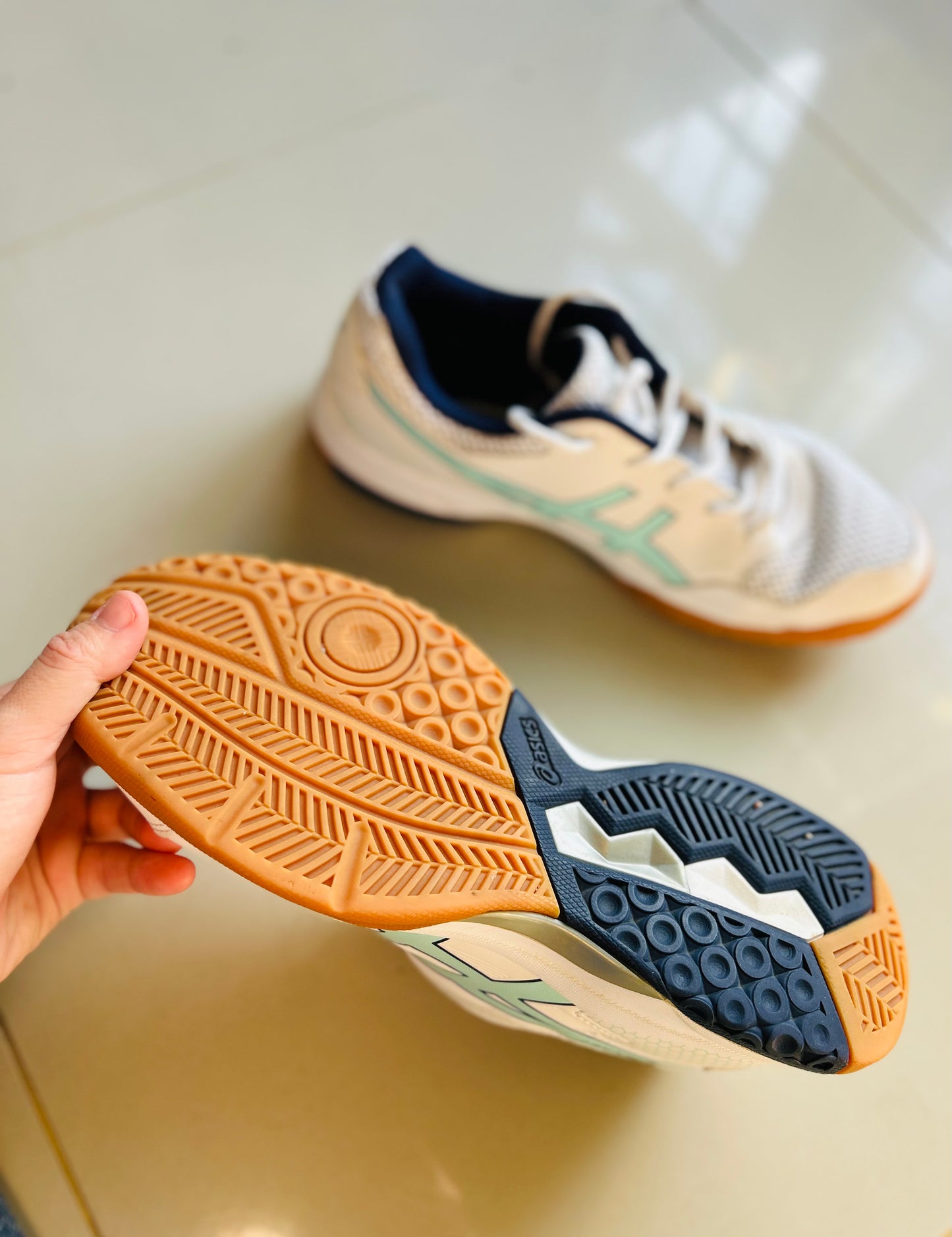 Championes ASICS T42(26,5cm)
