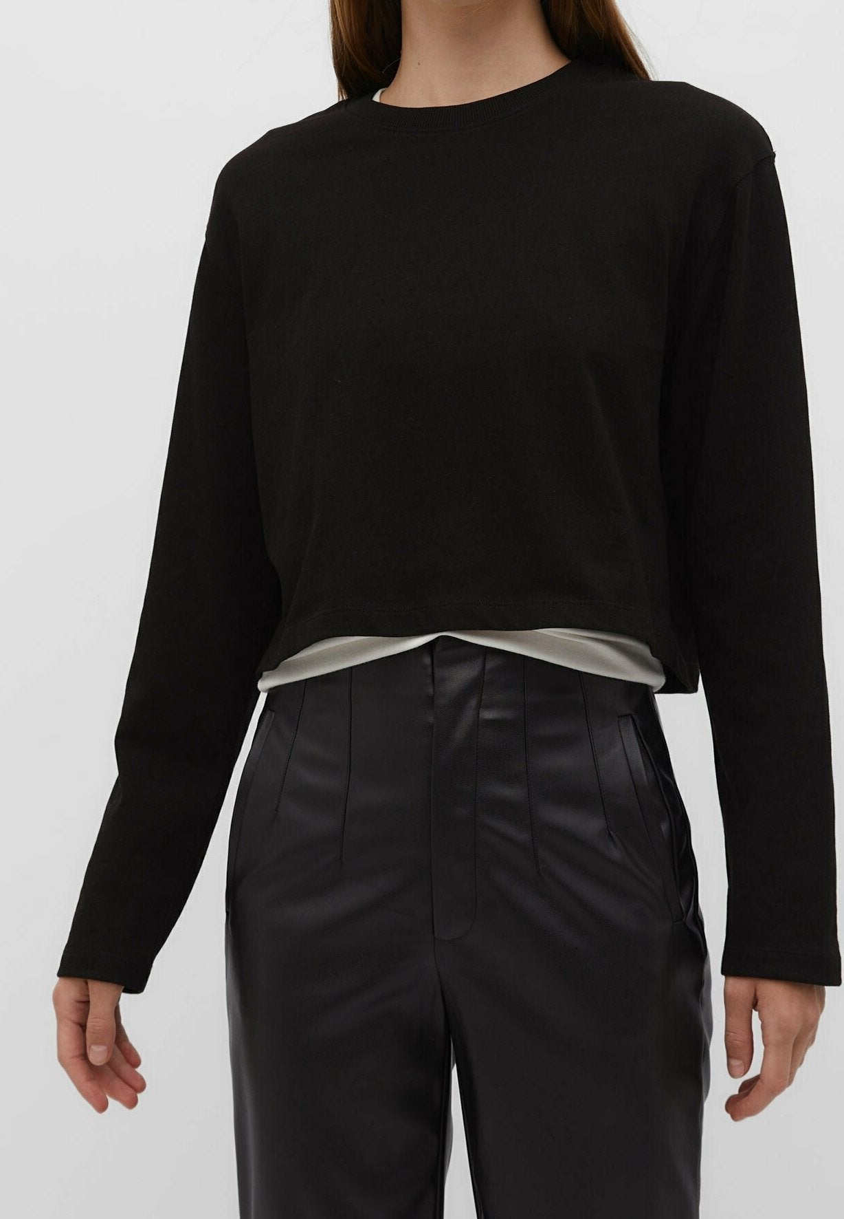 Pantalón efecto piel ZARA TXS