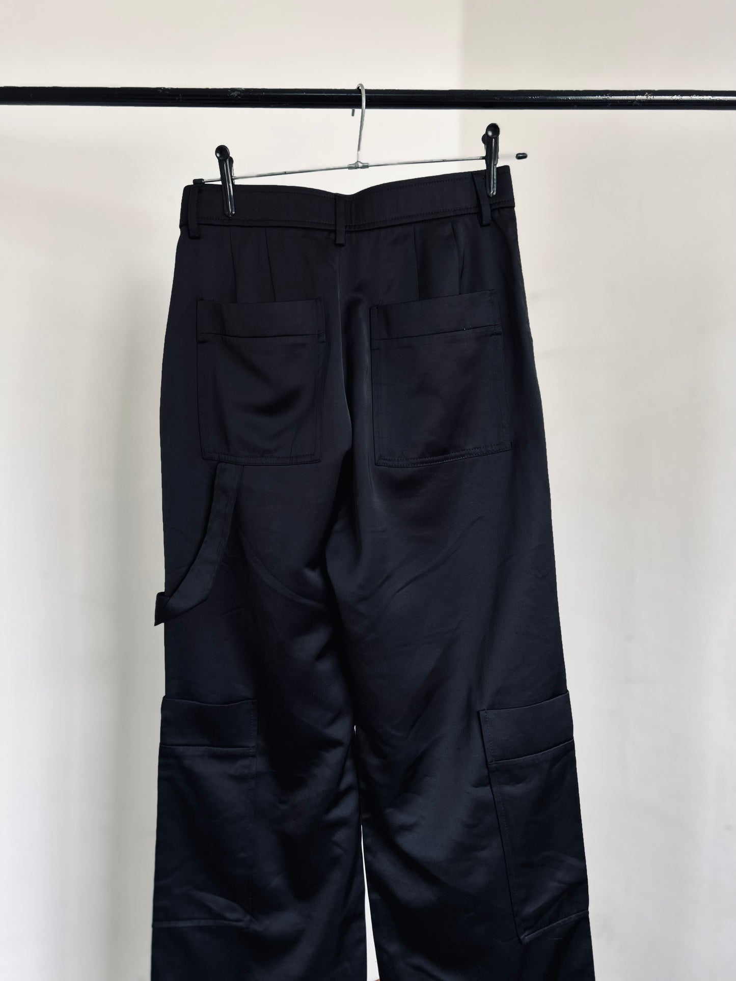 Pantalón cargo satinado ZARA TS