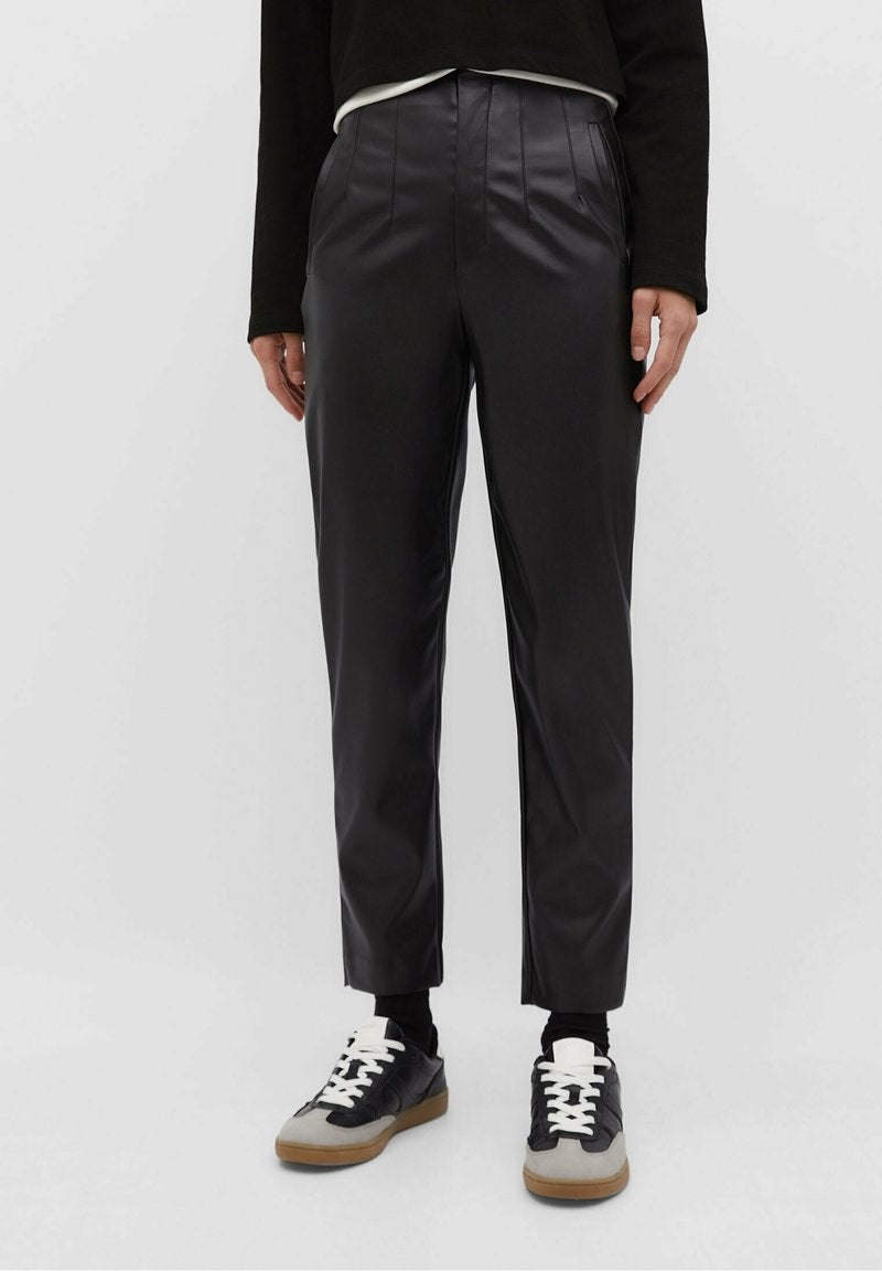 Pantalón efecto piel ZARA TXS