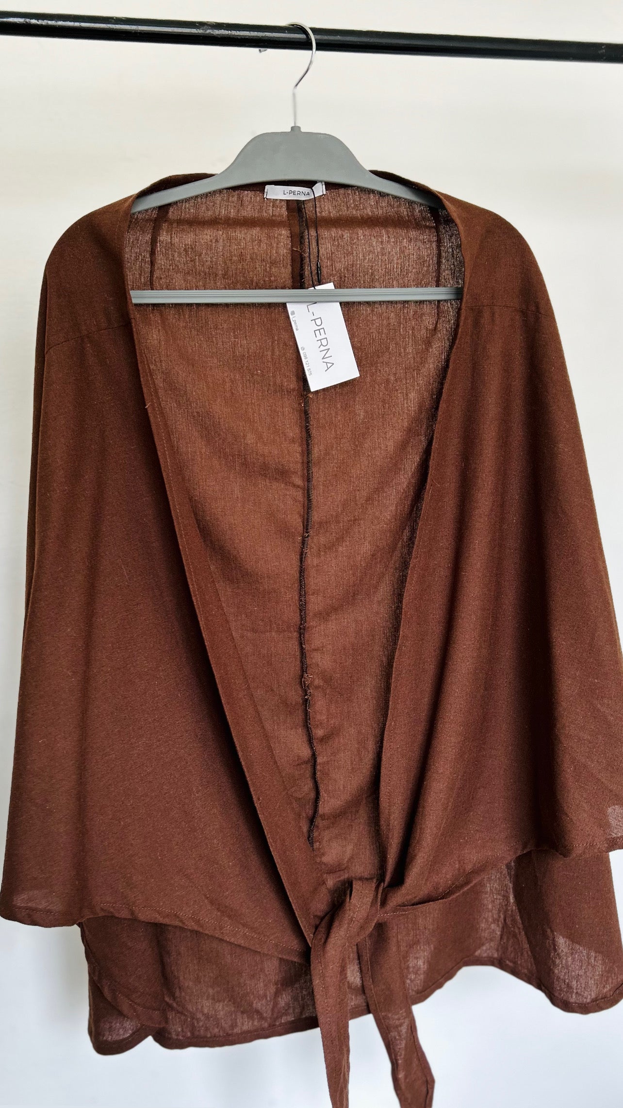 Poncho mezcla de lino con etiqueta L-PERNA