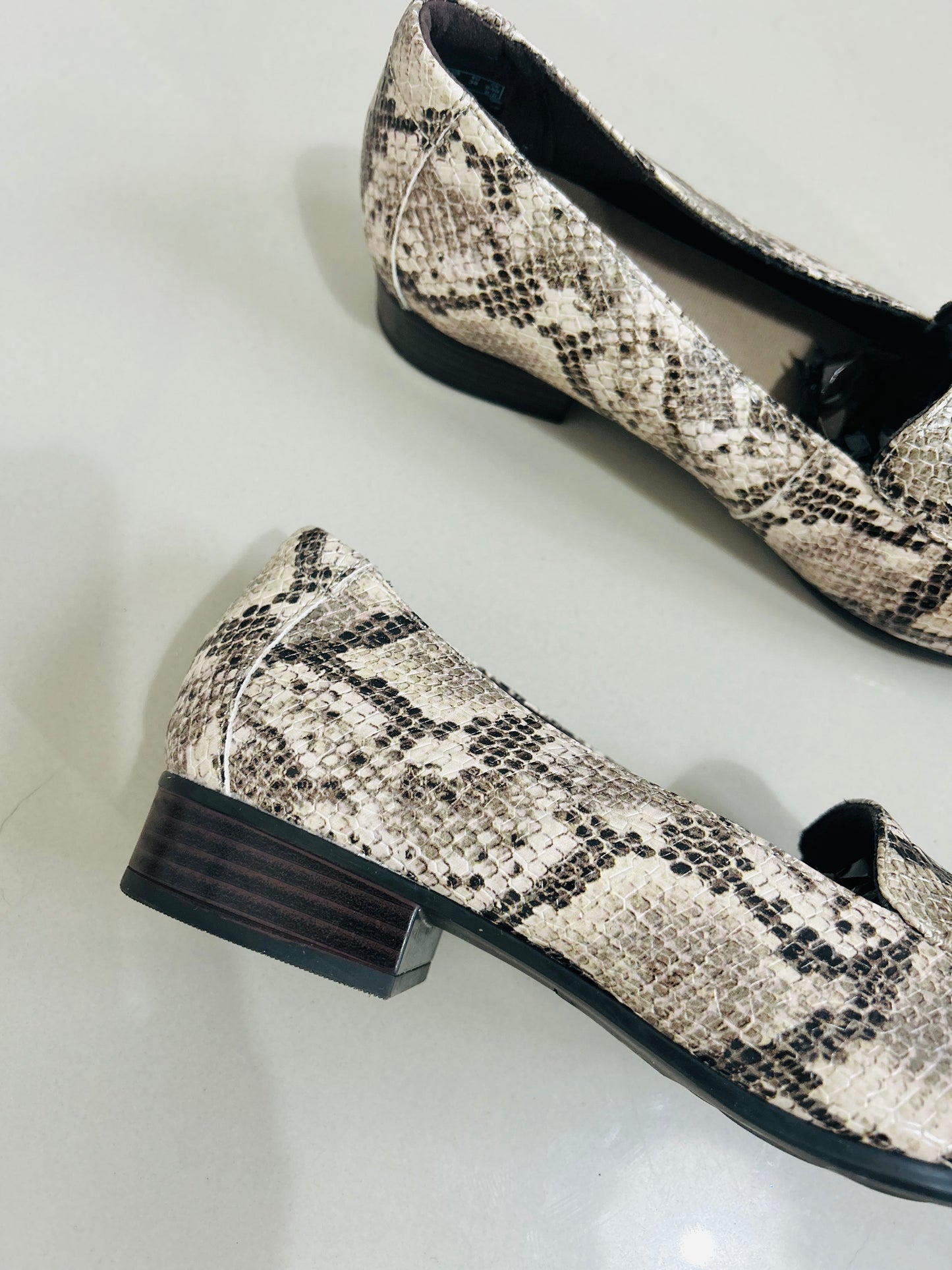 Zapatos 🐍 CLARKS T39/39,5(25,5)