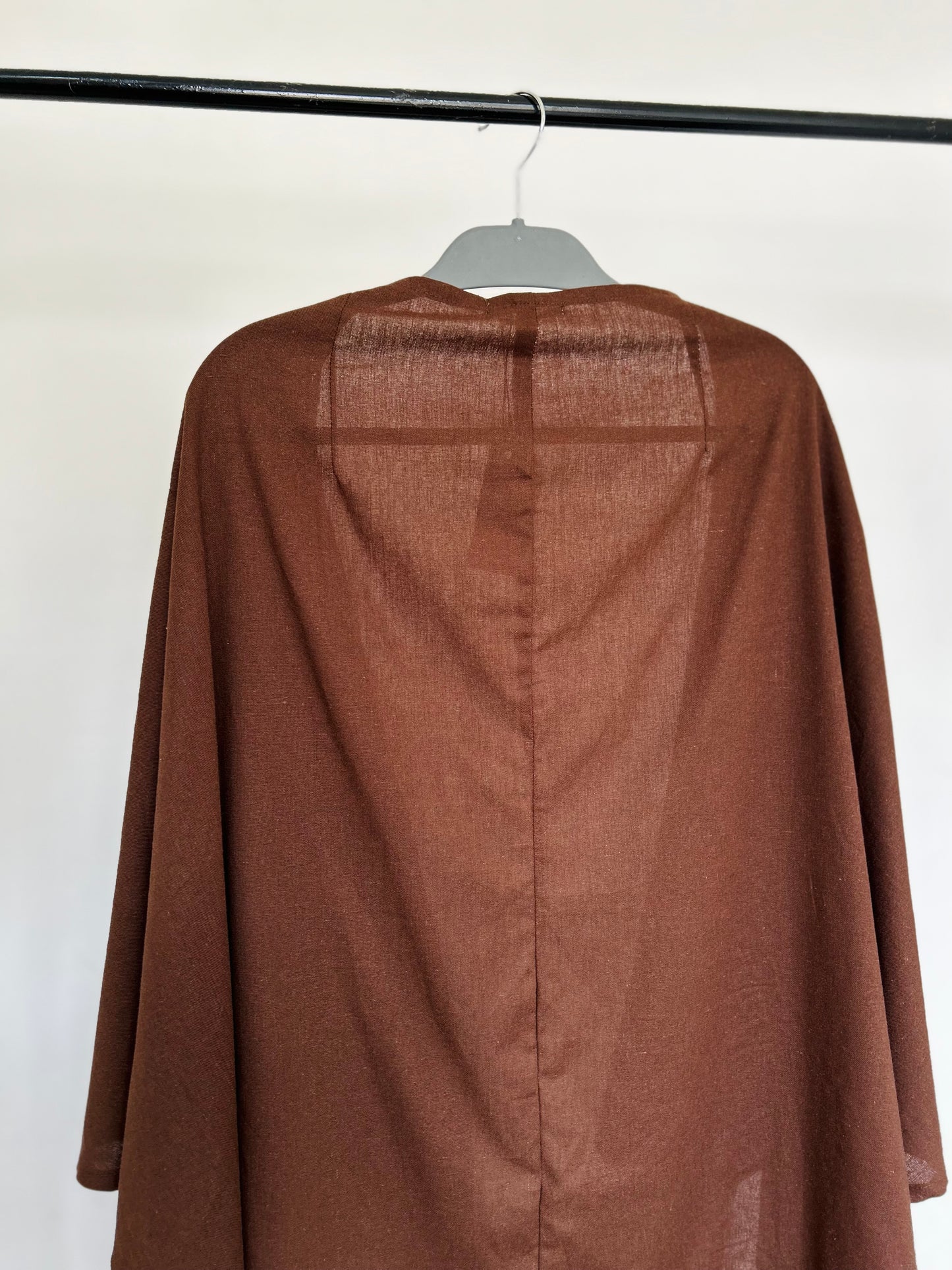 Poncho mezcla de lino con etiqueta L-PERNA