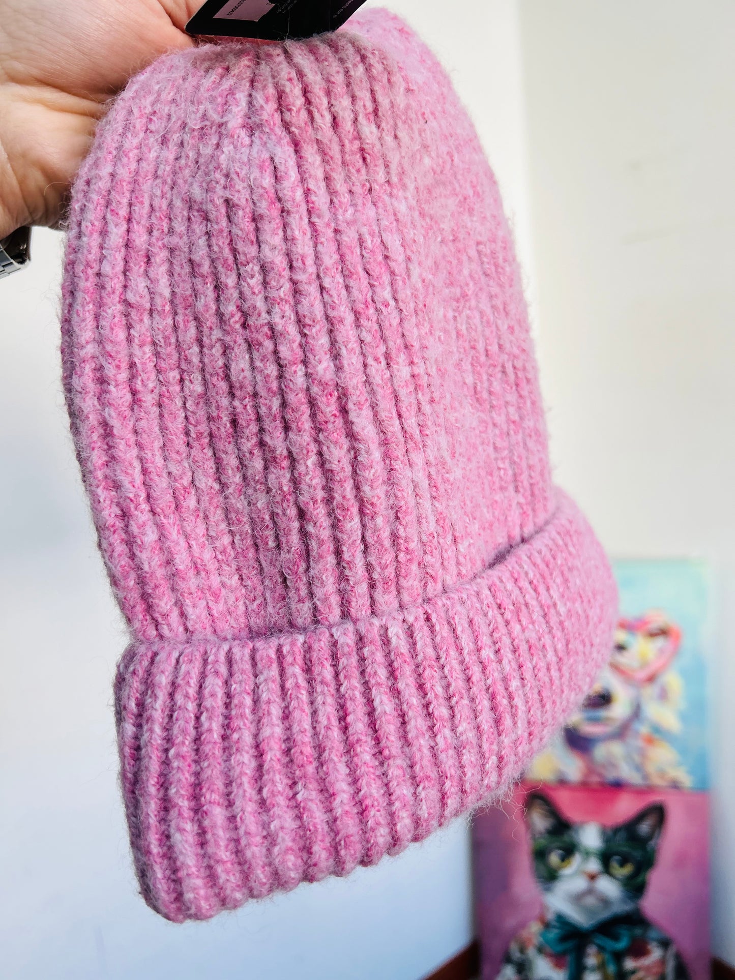 Gorro tejido grueso con etiqueta