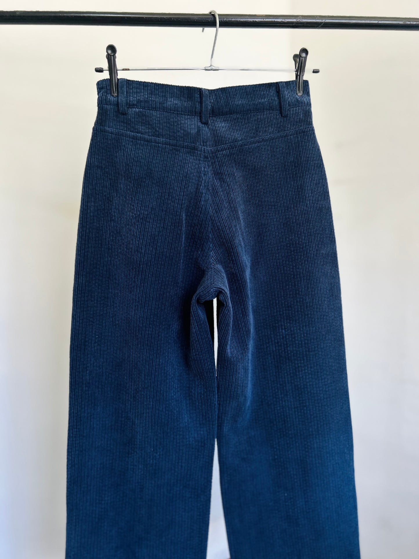 Pantalón pana marine Zara T34