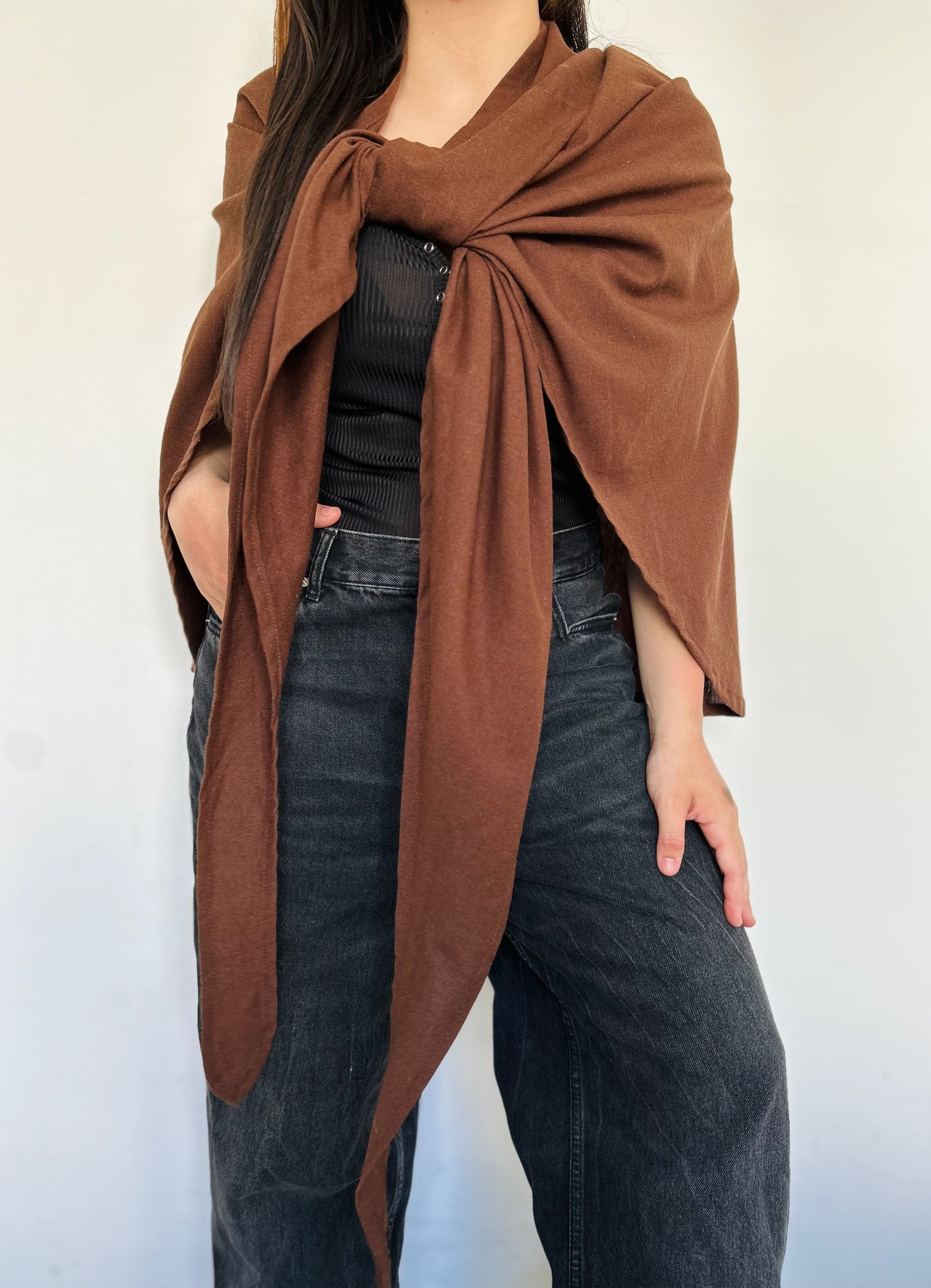 Poncho mezcla de lino con etiqueta L-PERNA