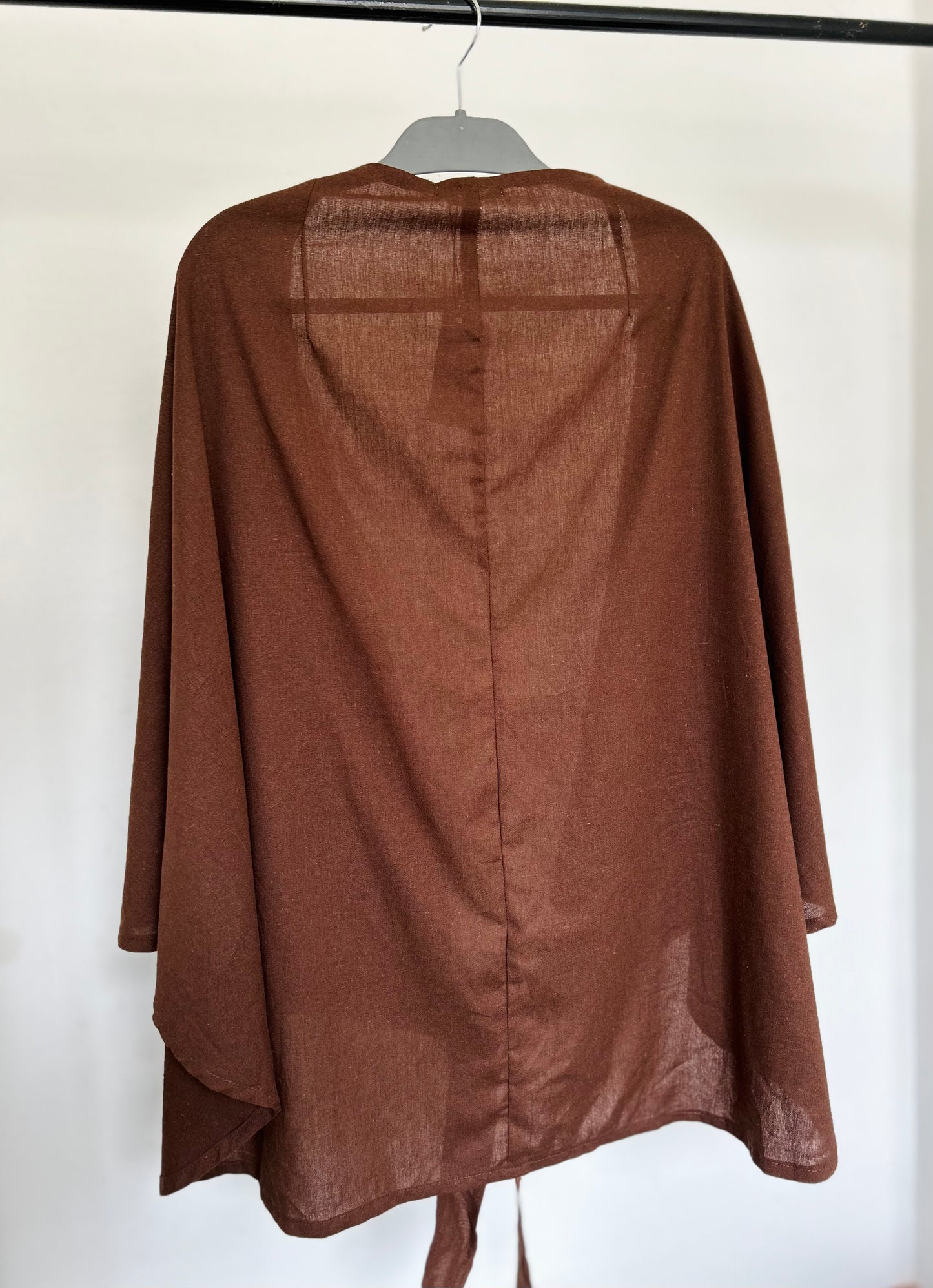 Poncho mezcla de lino con etiqueta L-PERNA