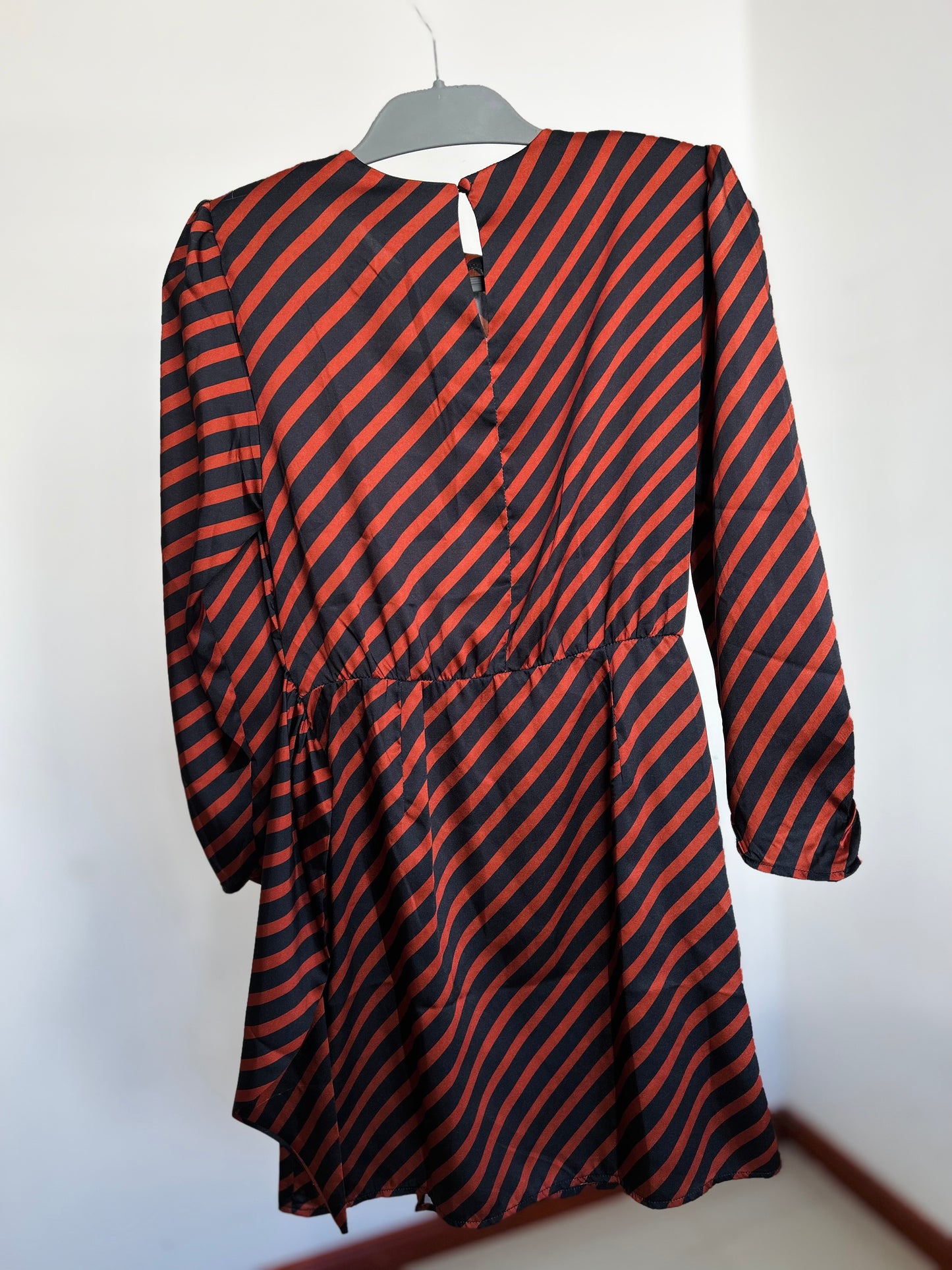 Vestido MANGO con etiqueta TS