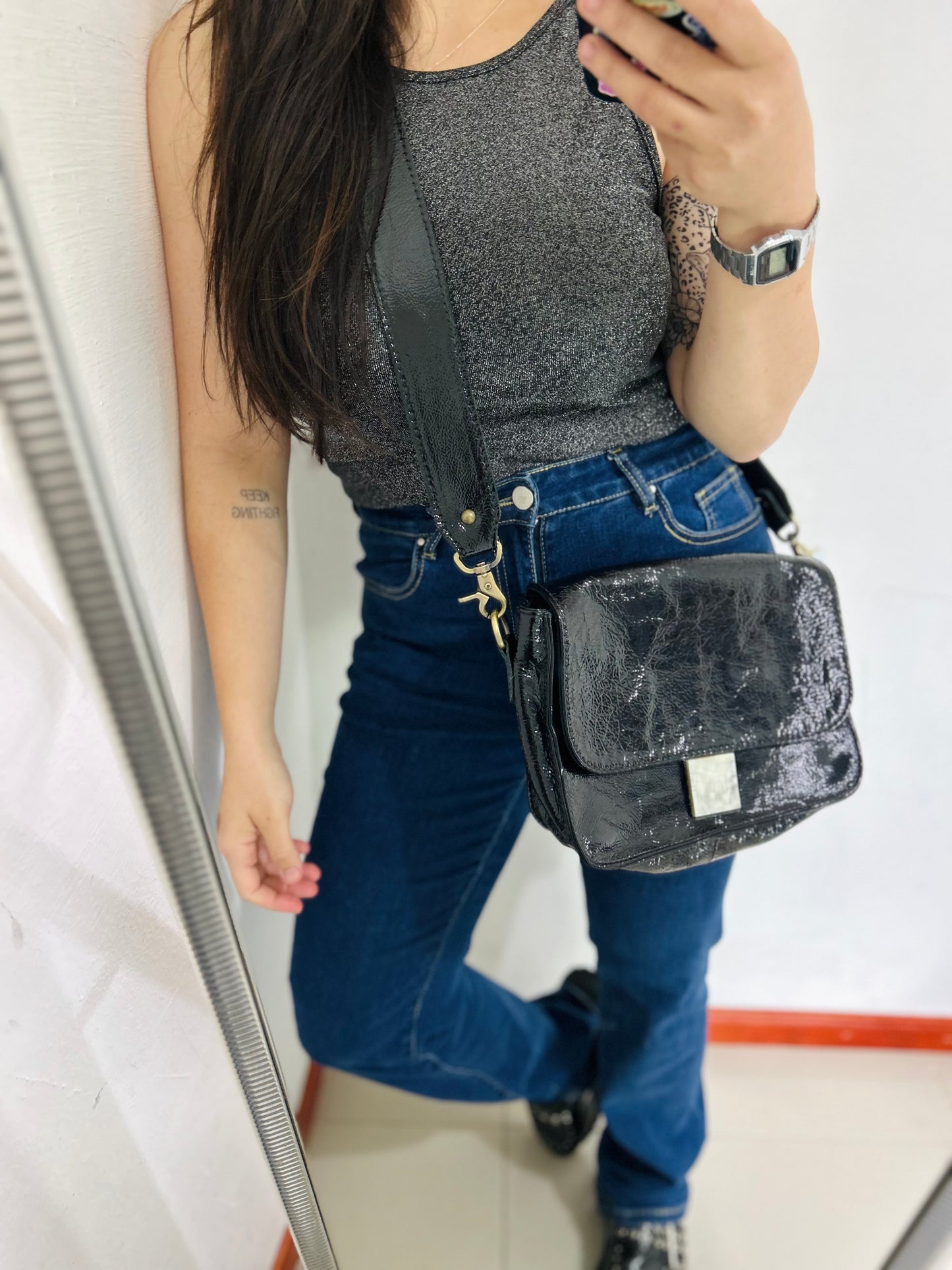 Cartera cuero con etiqueta MARILLA DAUBER