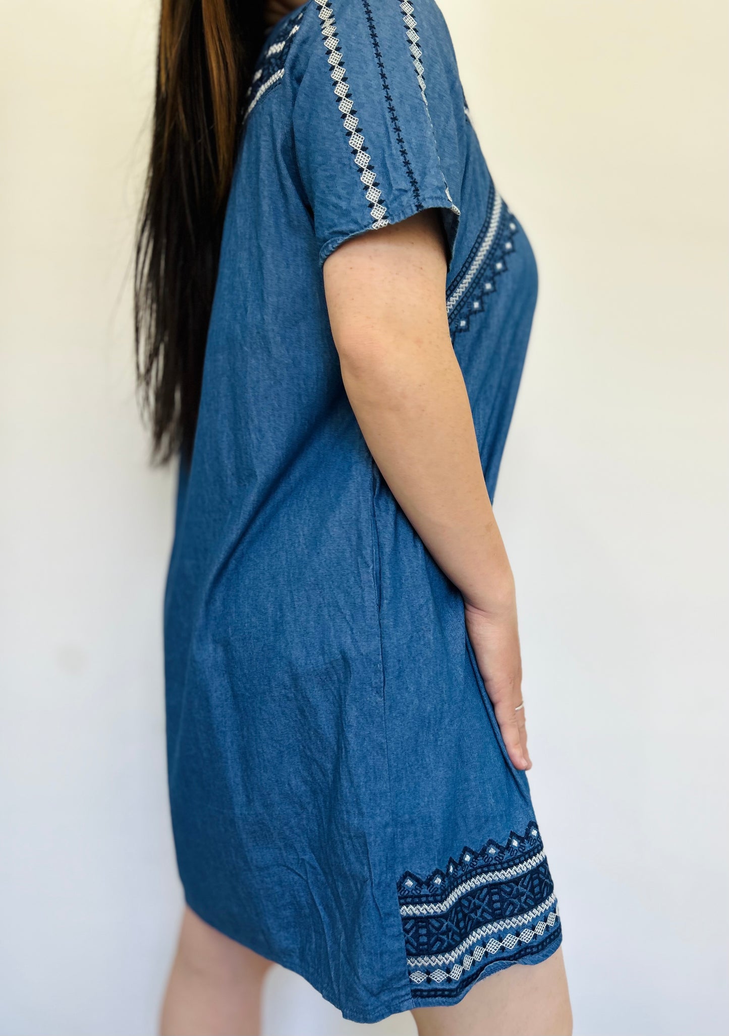 Vestido jean y bordado LÍMITE TM/L