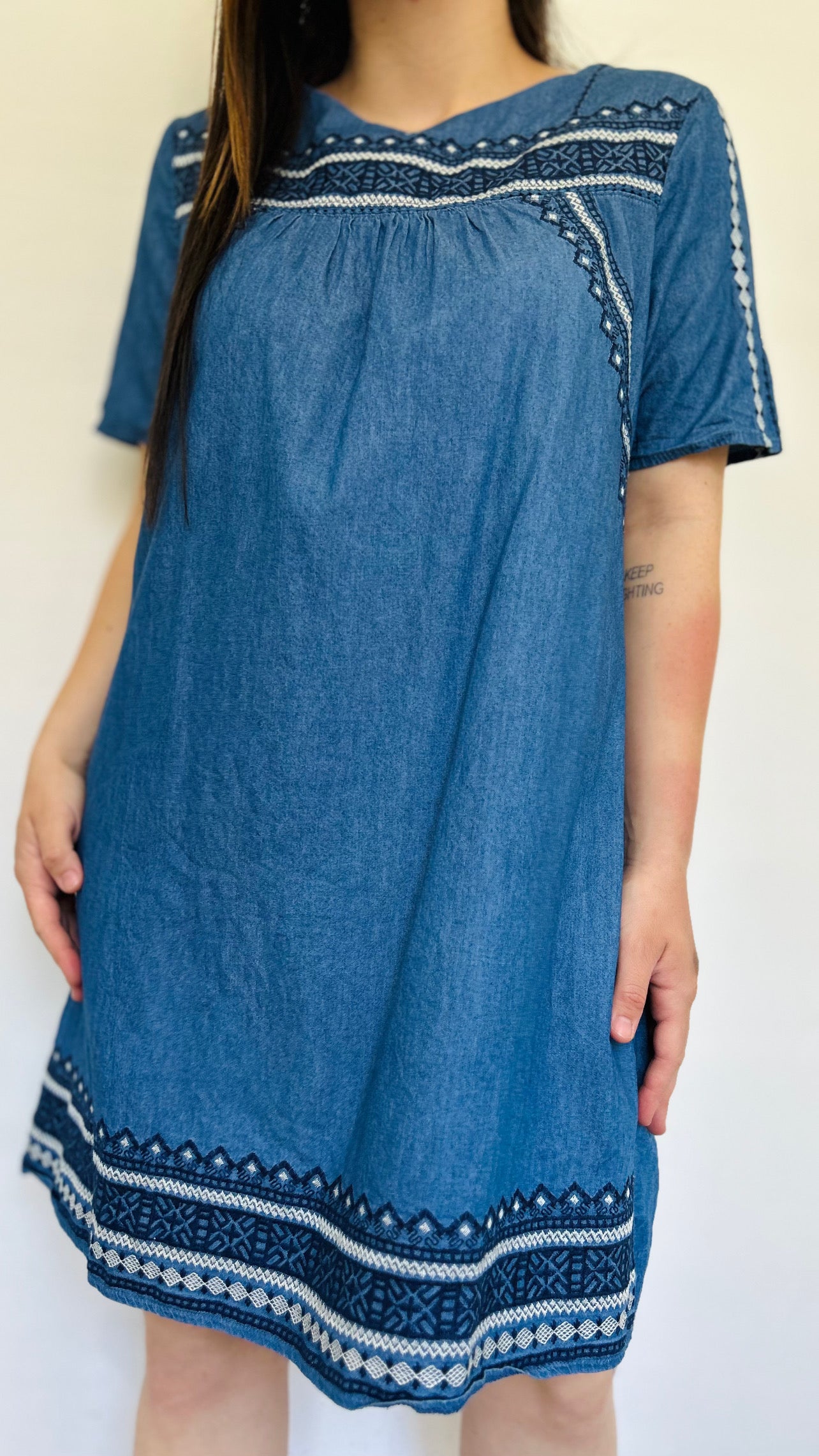 Vestido jean y bordado LÍMITE TM/L