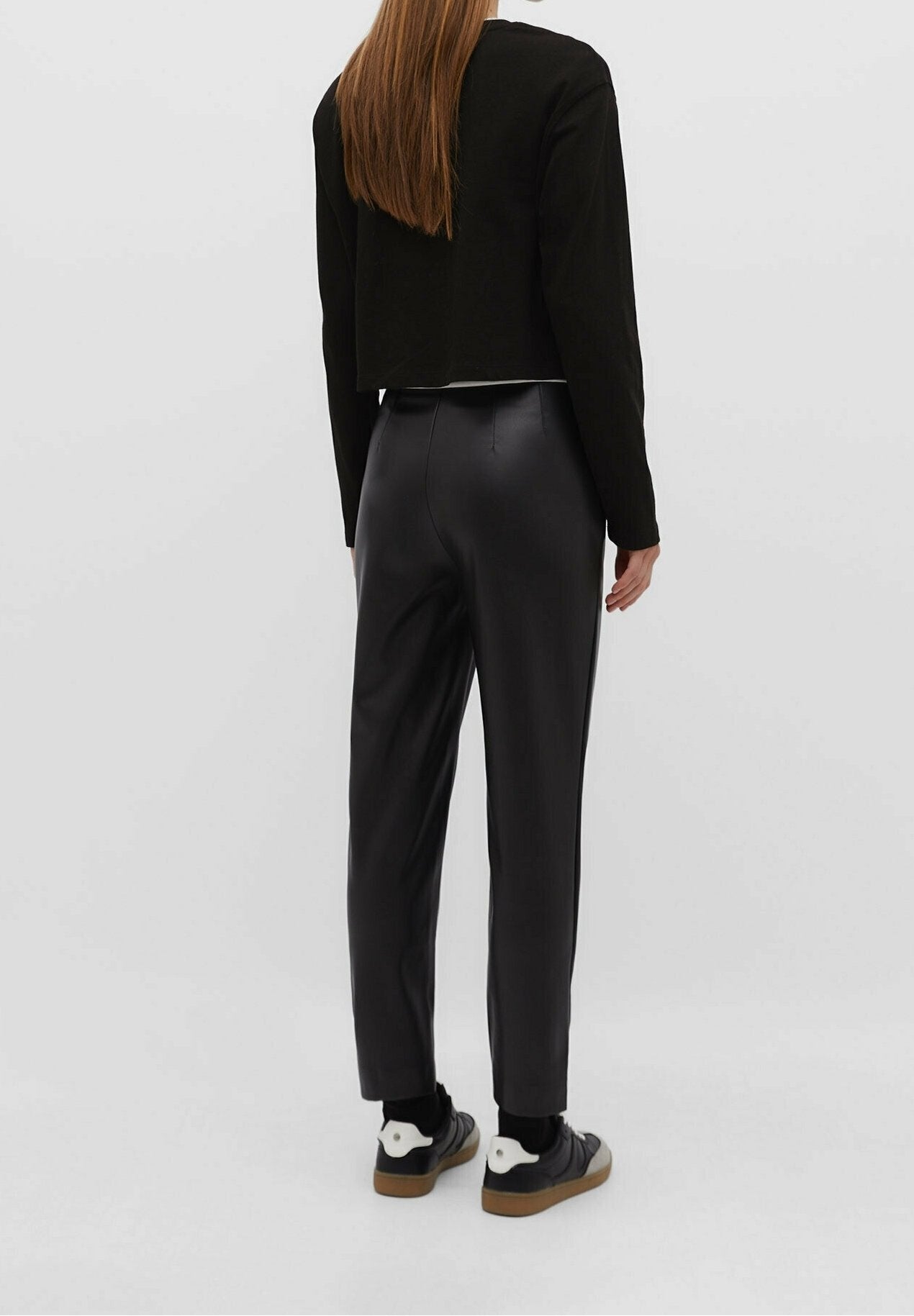 Pantalón efecto piel ZARA TXS