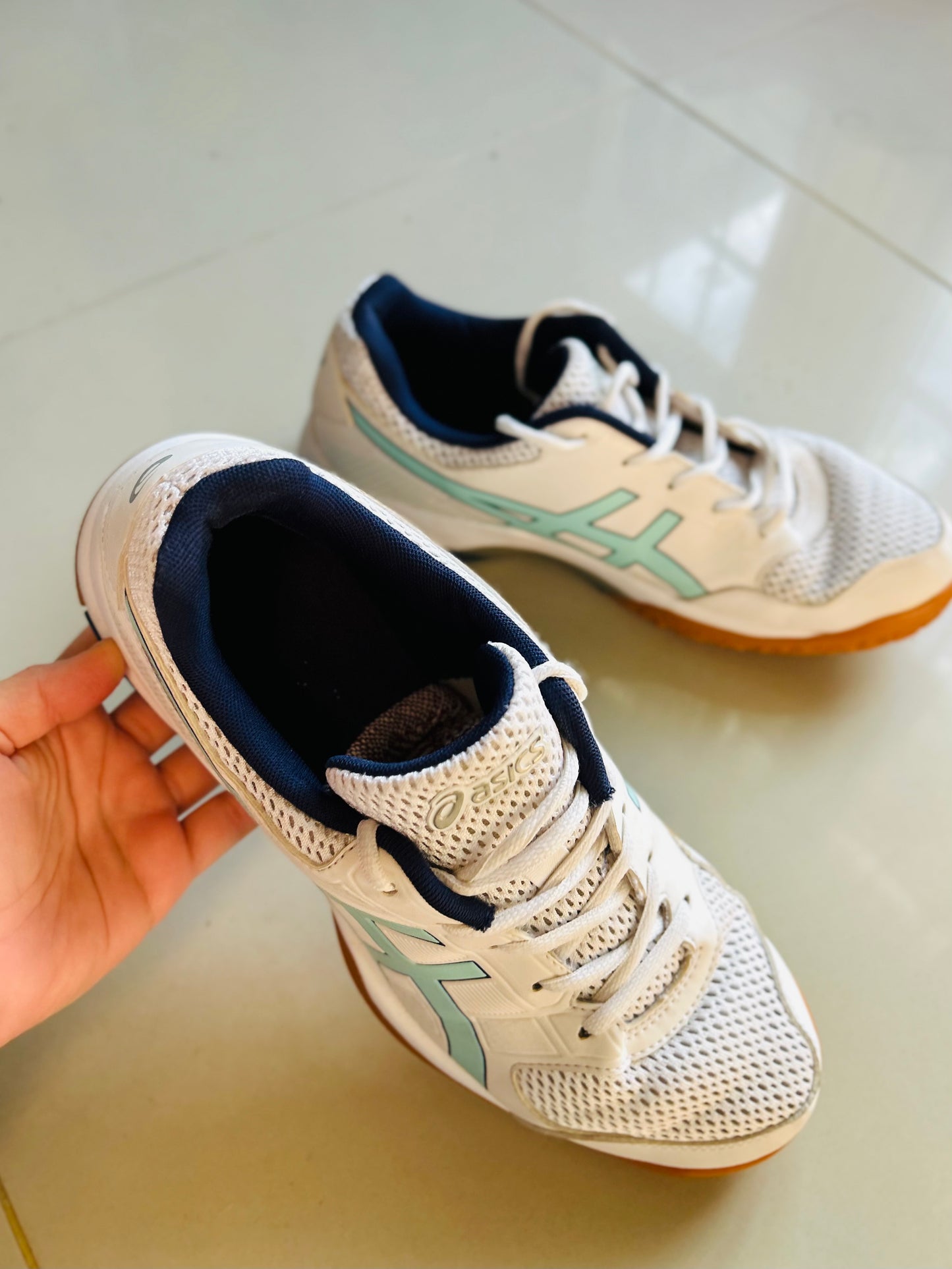 Championes ASICS T42(26,5cm)