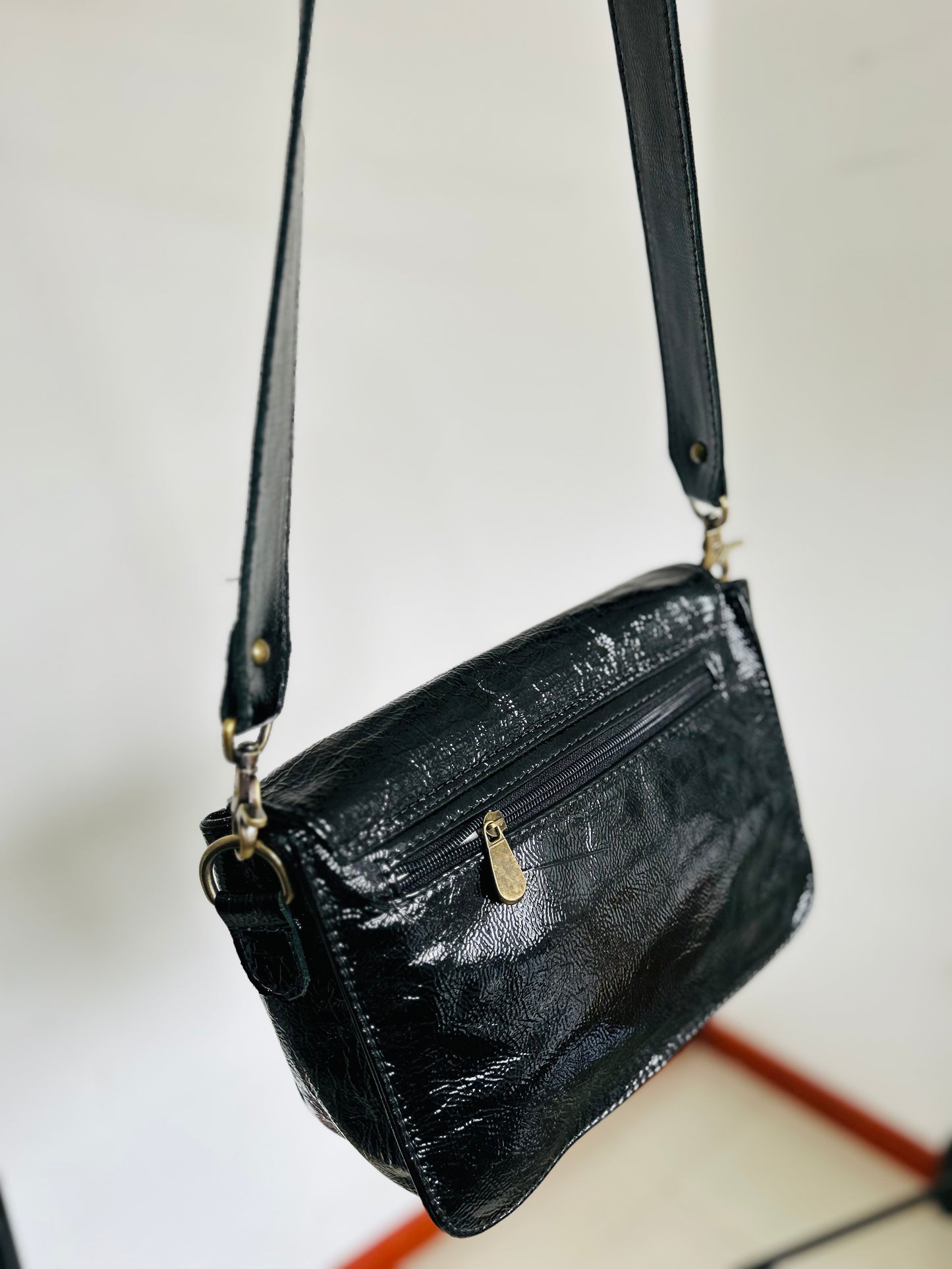 Cartera cuero con etiqueta MARILLA DAUBER