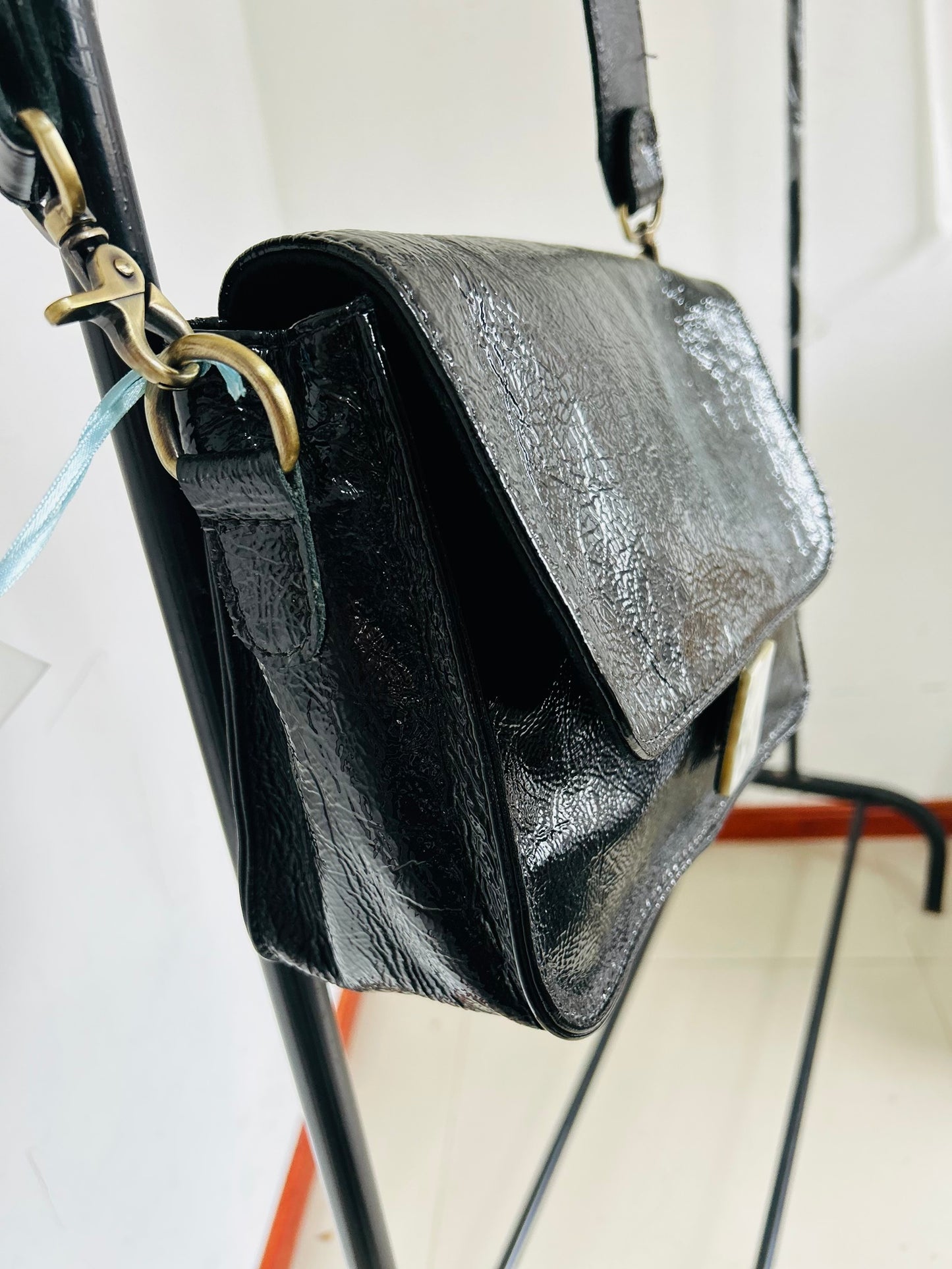 Cartera cuero con etiqueta MARILLA DAUBER