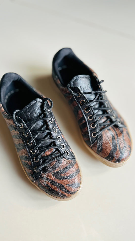 Zapas cuero efecto craquelado JUANITA B T35 (23cm)