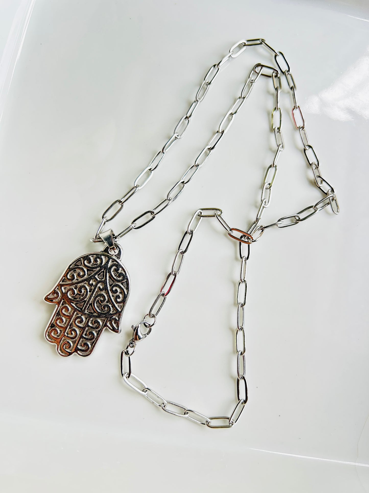 Collar largo acero quirúrgico mano de Fátima / NEW