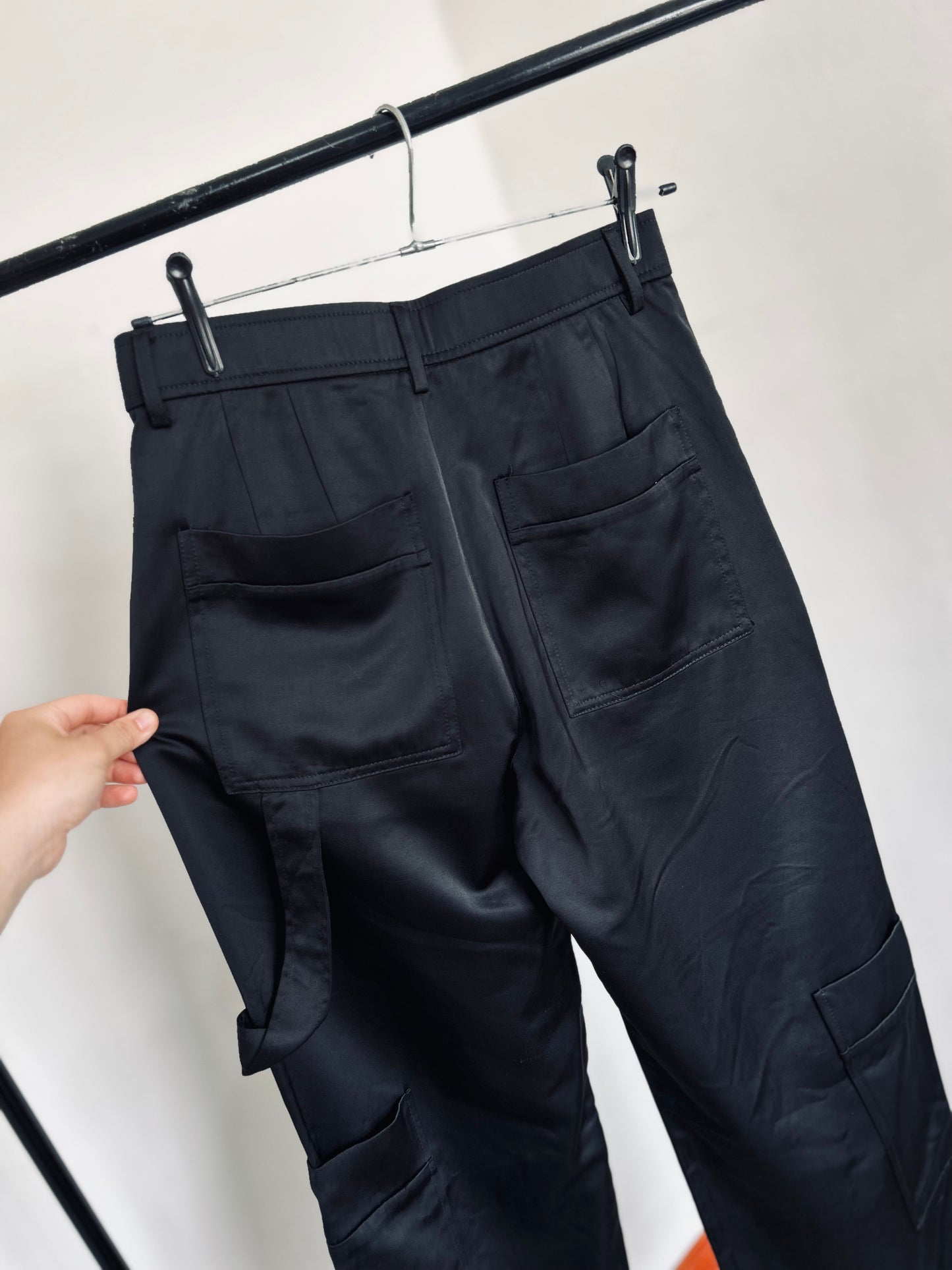 Pantalón cargo satinado ZARA TS